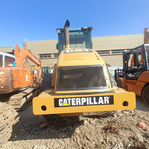 Compacteur vibrant d'occasion CAT CS683E 18,8t, compacteur de sol Caterpillar d'origine - Product Image 6