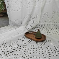 Blumen-Stickerei Gewebter 100% Baumwoll-Spitzenstoff für Hochzeitskleider Heimtextilien Bekleidung - Leichtgewichtig Abriebfest