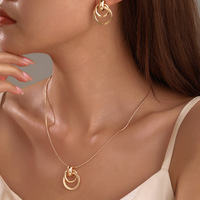 Ensemble collier et boucles d'oreilles cercle géométrique, chaîne de clavicule en métal, bijoux quotidiens pour femmes, vente en gros