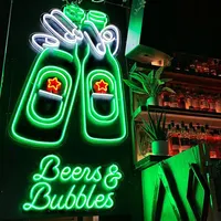 Barato atacado promoção 12v buweiser king cerveja café bar clube restaurante led corona neon logotipo sinal para parede