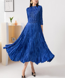 Vestido plisado hecho a mano de alta calidad, ropa elegante para mujer, trabajo pesado, vestidos plisados triples, fabricante de mayoristas femeninos - Product Image 4