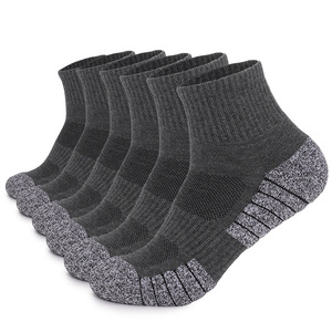 <strong>Manufacturer</strong> Knitted Athletic Compression Football Solid Patterns Ankle <strong>Custom</strong> Logo Cotton Sports Crew Running <strong>Socks</strong> - Product Image 3