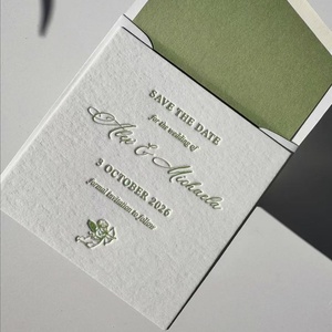 Biglietto d'<span class=keywords><strong>invito</strong></span> di nozze classico di lusso con stampa a rilievo, logo personalizzato - Biglietto di auguri con totem colorato per matrimoni eleganti - Product Image 3
