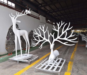 Espositore da giardino moderno da esterno in vetroresina scultura di cervo natale decorazione cortile casa statua animale renna - Product Image 4