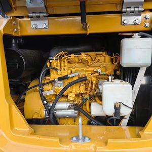 Mini-excavatrice sur chenilles Caterpillar 307 d'occasion, haute performance, 95% neuve, avec moteur Cummins et composants de transmission - Product Image 5