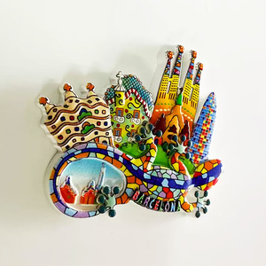 Imán de Refrigerador de Resina Pintado a Mano en 3D con Impresión UV Personalizada, Recuerdo de Viaje con Mosaico del Monumento Gaudí de Barcelona, España - Product Image 1