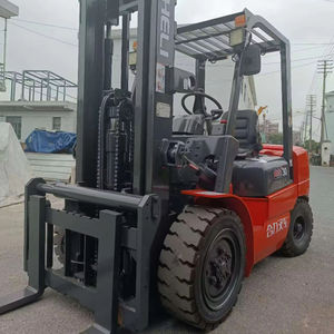 Chariots élévateurs d'occasion japonais d'origine 3, 5, 6, 8 tonnes – Toyota/HELI/TCM/KOMATSU – Chariots élévateurs diesel à vendre à Shanghai - Product Image 1