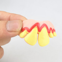 Dents de vampire et de zombie amusantes, fausses dents en plastique, jouet de farce pour le poisson d'avril, ensemble de blagues d'Halloween, vente en gros pour fêtes, pour filles de 14 ans