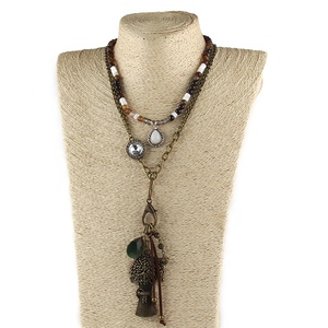 Set di Due Collane Vintage Personalizzate per Donna, Catena <span class=keywords><strong>Rosario</strong></span> in Bronzo con Gemme, Pendente a Forma di Lupo, Foglia e <span class=keywords><strong>Albero</strong></span> con Drusa - Product Image 2