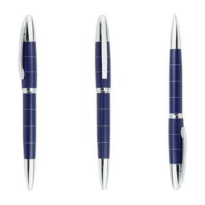 Bolígrafo Metálico con Diseño a Cuadros y Logotipo Personalizado al por Mayor, Color Azul Marino/Negro con Detalles en Dorado/Plateado para Oficina y Negocios - Product Image 3