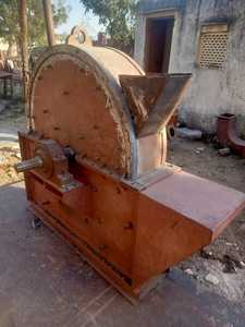 Industrielle Hammermühle Zerkleinerungsmaschine DC-Disintegrator mit Zuführtrichter - Product Image 1