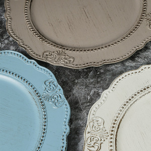 <span class=keywords><strong>Platos</strong></span> Decorativos Vintage Azules y Blancos con Relieve Floral <span class=keywords><strong>de</strong></span> 33 cm, Plato <span class=keywords><strong>de</strong></span> Plástico para Decoración <span class=keywords><strong>de</strong></span> Bodas - Product Image 4