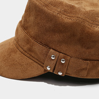 Nueva Llegada, Gorra Plana Unisex de Gamuza Vintage, Gorra con Visera Curva Corta y Decoración de Remaches, Ajustable, Estilo Casual