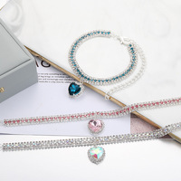 Bijoux de luxe couleur diamant collier collier pour animaux de compagnie bijoux pour chats et chiens accessoires rouge bleu et rose pendentif en cristal