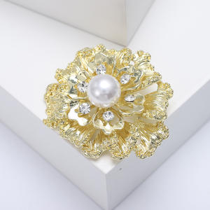 Broche Fleur en Alliage et Strass Créative, Nouveauté 2026, Vente Chaude, Bijou de Luxe Haut de Gamme <span class=keywords><strong>pour</strong></span> Banquet Féminin, Épingle de Col de Manteau - Product Image 2