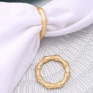 Anneau <span class=keywords><strong>de</strong></span> serviette en bambou doré, nouveau stock, boucle <span class=keywords><strong>de</strong></span> serviette <span class=keywords><strong>de</strong></span> table pour <span class=keywords><strong>restaurant</strong></span>, pour les occasions <span class=keywords><strong>de</strong></span> mariage - Product Image 2