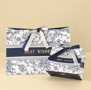 ถุงกระดาษสีขาวพร้อมที่จับริบบิ้น - Product Image 6