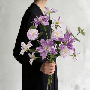Bouquet de lys artificiels en soie, fleurs teintées à la main, décoration de salon - Product Image 1