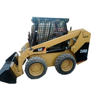 โรงงานจำหน่ายรถตักล้อยางมือสองขนาดเล็ก Caterpillar Cat 246D รุ่นปี 2022 เกียร์เดิม เครื่องยนต์ Deutz 55 กิโลวัตต์ คุณภาพสูง - Product Image 1