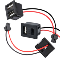 Câble Moviitroni double couche USB femelle Type-C avec prise de charge 2A et prise pour lampe (plastique)