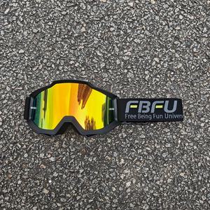 Lunettes de moto tout-terrain pour le sport et la course, avec protection UV, monture légère en PC - Product Image 1