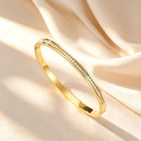 Bracelet tendance en acier titane serti de diamants ronds pour femmes, design de niche, simple et élégant, accessoires pour les mains