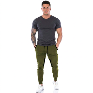 Pantalons de jogging cargo décontractés pour hommes avec élastique, logo personnalisé en gros, pantalons de survêtement vierges, style décontracté - Product Image 1