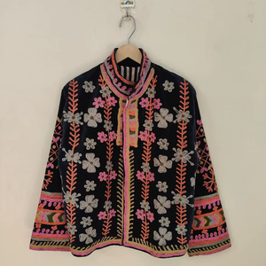 Chaqueta Bordada a Mano Suzani de Terciopelo Azul Marino Oscuro, Abrigo Hecho a Mano, Bata de Novia Estilo Boho, Chaqueta para Festivales, Regalo de Navidad - Product Image 1