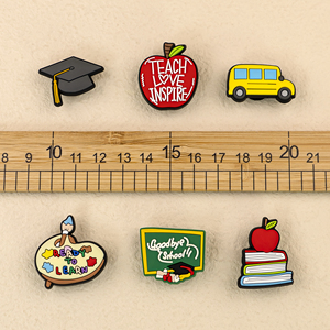 2025 recién llegados diseñador University College Back to School zapatos encantos feliz Día del maestro decoración para zapatos zapatillas a granel - Product Image 3