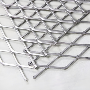 Stainless Steel 304 <strong>Expanded</strong> Metal <strong>Mesh</strong> <strong>Sheet</strong> for Machinery Guard Fence and <strong>Decoration</strong> - Product Image 5