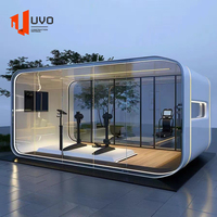 Cabine de sport modulaire en acier, portable et pliable, à énergie solaire, avec équipement de fitness, pour usage hôtelier, design respirant