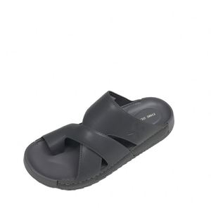 Sandales d'été vintage pour hommes à bout ouvert en similicuir, décontractées, à enfiler, pour la plage, avec logo gaufré, respirantes, pour le sport - Product Image 3