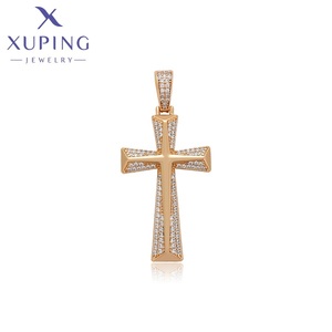 X000662031 เครื่องประดับ XUPING ทองแดงชุบทองหลากสี ประดับเพชรเทียม รูปทรงกางเขน สไตล์ฮิปฮอป แฟชั่นสำหรับแร็ปเปอร์ จี้ขนาดใหญ่ - Product Image 1