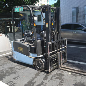 Montacargas eléctrico Hyster usado de 1.5 toneladas con contrapeso - Product Image 4