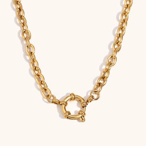 สร้อยคอจี้แบบคลิปหนีบกระดาษสแตนเลสชุบทอง 18K พร้อมตัวล็อคแบบสปริง - Product Image 1