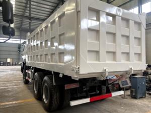 HICA Howo 6x4 371HP truk Tipper awet untuk proyek pemindah tanah dan konstruksi - Product Image 4