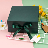 Boîte en papier cosmétique de luxe verte personnalisée avec ruban en satin, boîte cadeau recyclable pour mariage ou fête avec couvercles magnétiques