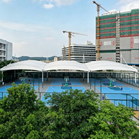 Toiture en membrane tendue PVDF imperméable de qualité supérieure pour structure en acier, idéale pour terrain de basketball, tente, padel, garage, abri ou couverture de toit.