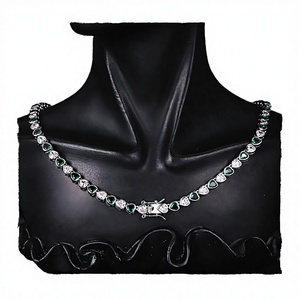 Collar de tenis KARATS para mujer de plata de ley con moissanita talla corazón y cierre de seguridad, chapado en rodio - Product Image 2