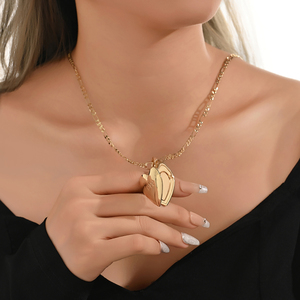 Collier tendance avec pendentif en forme de cœur ouvert en laiton plaqué or, unisexe, motif symbole <span class=keywords><strong>d</strong></span>'<span class=keywords><strong>amour</strong></span> éternel, chaîne à maillons, cadeau - Product Image 6