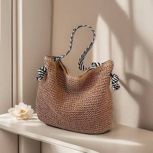 Borsa a secchiello in paglia da donna con <span class=keywords><strong>tracolla</strong></span> zebrata, borsa a spalla in rafia intrecciata, borsa hobo annodata con manico a chevron, borsa da spiaggia bohémien - Product Image 3