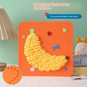 Kit de Matériel Créatif pour Enfants : Jouet Éducatif DIY pour Enfiler Fils, Dessiner, Coudre et Broder en Laine sur le Thème des Fruits et Légumes - Product Image 3