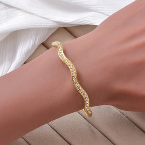 Zeadear sleek polished wavy frame bulk wholesale 18k gold luminous row <b>crystal</b> long-lasting stylish elegant bangle <b>bracelet</b> - Product Image 3