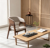 Chaise de salle à manger moderne de luxe légère en bois massif avec accoudoirs, dossier et assise en cuir pour la maison, les restaurants et les hôtels, noire