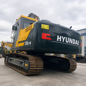 Excavatrice Hyundai 220LC-9S d'occasion, 22 tonnes, d'origine coréenne, hydraulique, sur chenilles, moteur 112 kW, pour vidéo de démonstration - Product Image 2