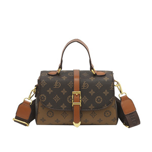 กระเป๋าถือสะพายไหล่ผู้หญิง PU พิมพ์ลายคุณภาพสูง ดีไซน์ใหม่สไตล์เรโทร แฟชั่นข้ามพรมแดน เข้าได้กับทุกชุด ผลิตจากโพลีเอสเตอร์ ซิปปิด ขนาดเล็ก สีแทนจิง - Product Image 5