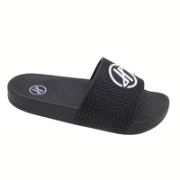 Femmes chaussures 2023 nouveau design en gros femmes pantoufles diapositives et chaussures salle de bain maison plaine hommes été pantoufle semelle extérieure souple toboggan