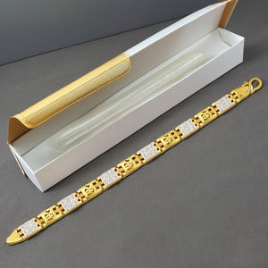 Pulsera de Oro Real de 22K para Hombre con Símbolo Om, Diseño Premium, Joyería Espiritual de Alta Gama - Product Image 3