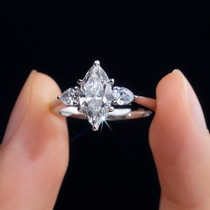 Bague de mariage pour femme Messi Jewelry MSR-1264 en or blanc 18 carats avec diamant de laboratoire taille marquise 1 carat - Product Image 4