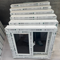 Zusätzliches Einbruchschutzgitter, stahlverstärktes UPVC-Schiebefenster bietet maximale Festigkeit für große Öffnungsgrößen.